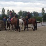 Eva und die Gruppe 1 beim Beratungsgespräch am Graben